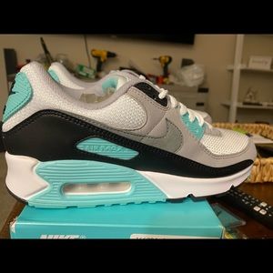 Nike Women’s Air Max